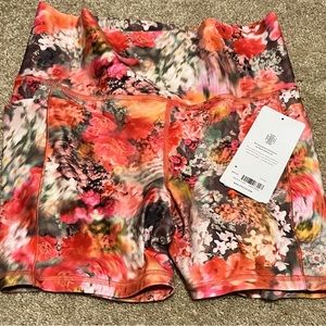 NWT athleta salutation shorts 5”
